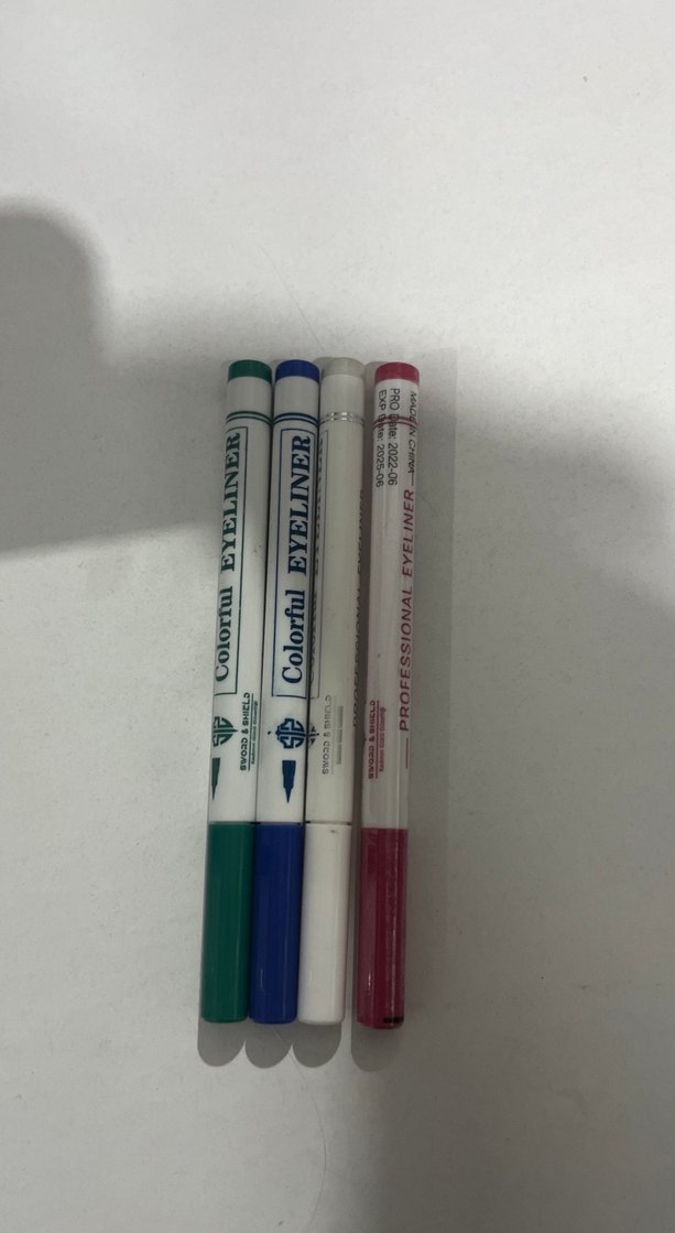 Çok Renkli İnce Uçlu Eyeliner - Görsel 4