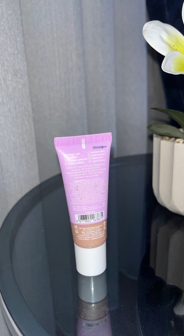 Wet n Wild Megaglo Sıvı Fondöten - Açık Bej - Görsel 2