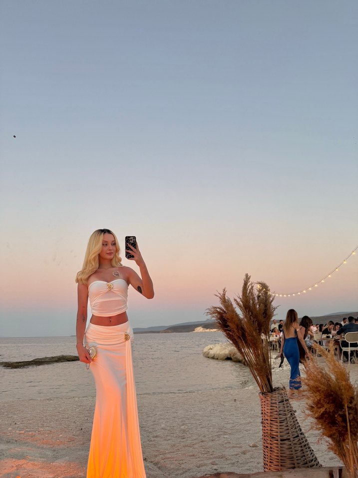 Beyaz Straplez Uzun Bohem Elbise - Görsel 2