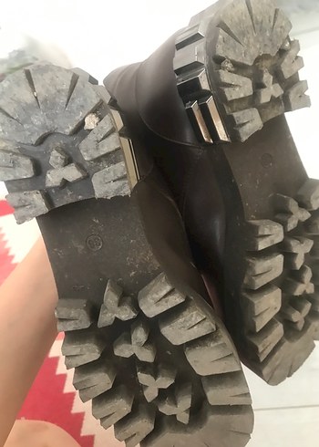 38 Beden kahverengi Renk Kahverengi Deri Metal Tabanlı Kadın Dolgu Topuk Bot