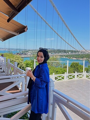 Saten gömlek