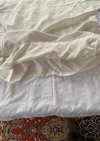 V Yaka Piliseli Beyaz Hamile Bluzu - Görsel 6