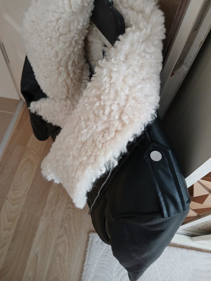 Kürk Detaylı Siyah Deri Biker Ceket - Görsel 5