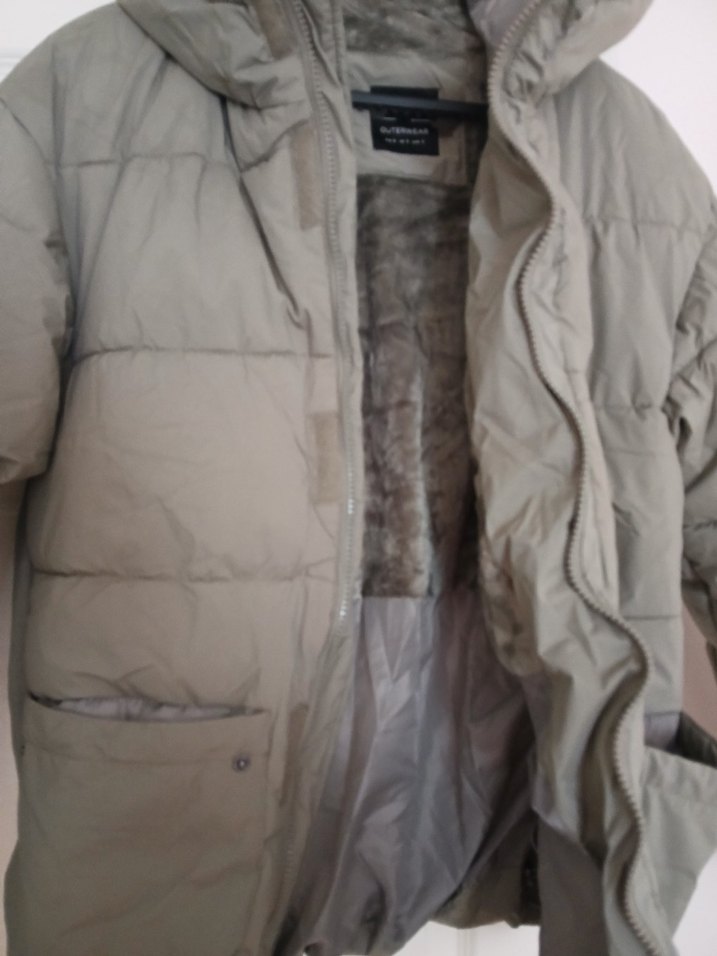 Kapüşonlu Mont, Sokak Stili - Görsel 3