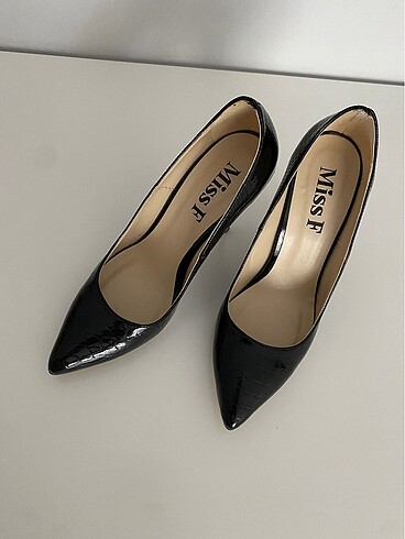 37 Beden Stiletto ayakkabı temiz bir kaç sefer giyildi