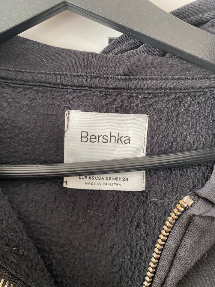Bershka Siyah Fermuarlı hırka - Görsel 2