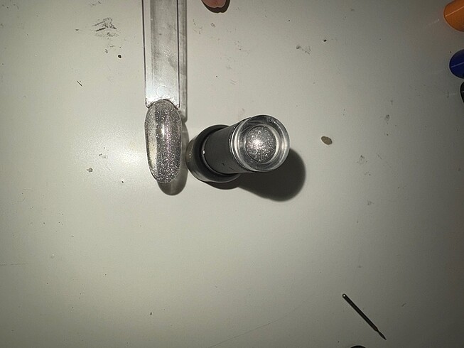 Kedi gözü gümüş oje