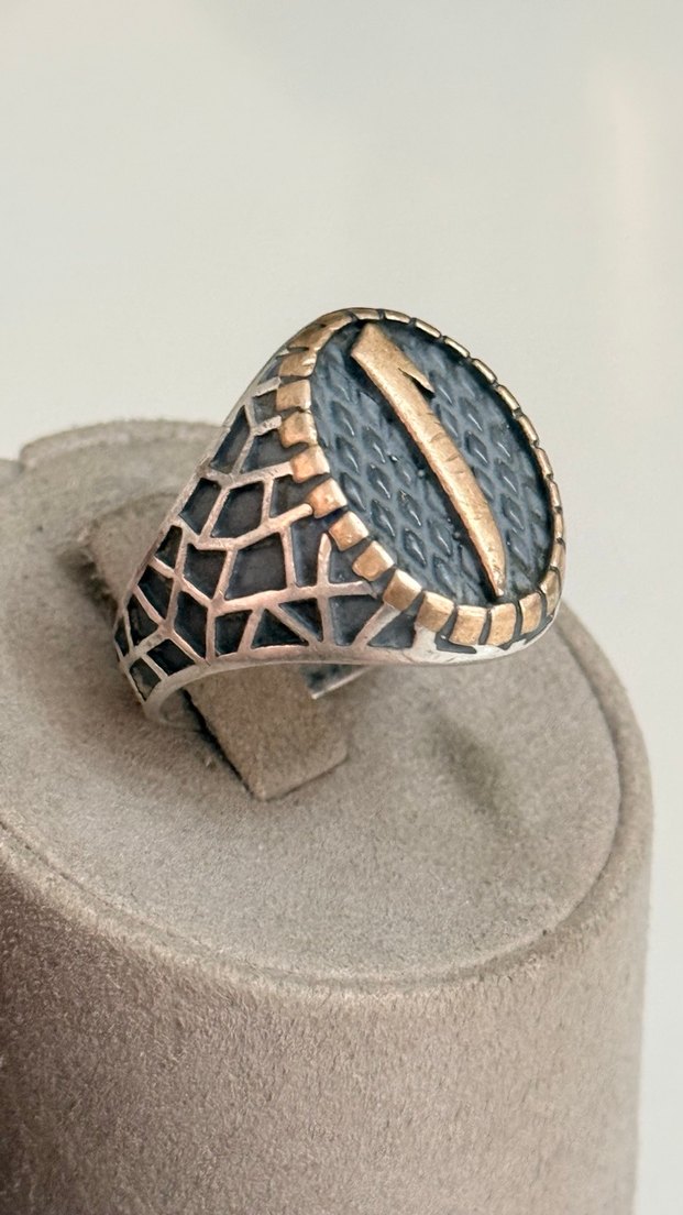 925 AYAR GÜMÜŞ VAV HARFLİ YÜZÜK - Görsel 2