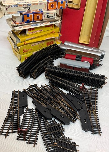 Lima HO Ölçekli Renkli Model Tren Seti - Görsel 7