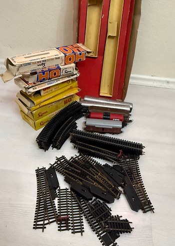 Lima HO Ölçekli Renkli Model Tren Seti - Görsel 2