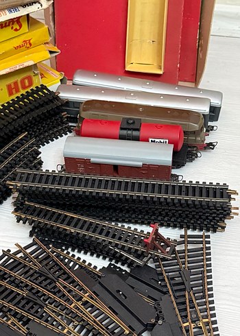 Lima HO Ölçekli Renkli Model Tren Seti - Görsel 3