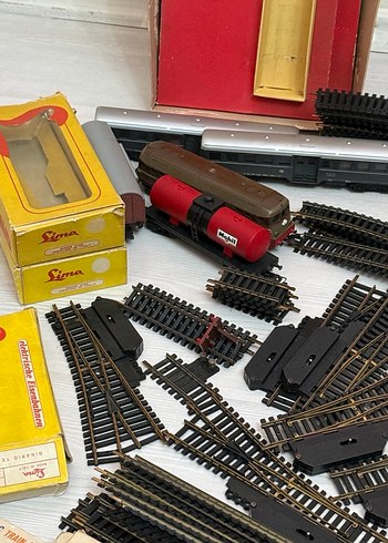 Lima HO Ölçekli Renkli Model Tren Seti - Görsel 6