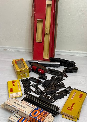 Lima HO Ölçekli Renkli Model Tren Seti - Görsel 4