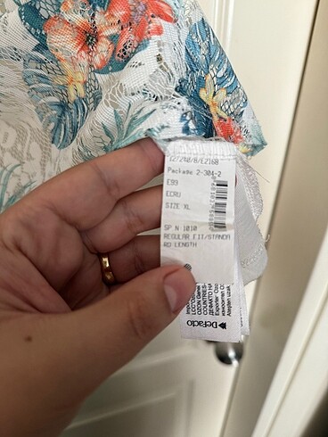 xl Beden çeşitli Renk Dantel detay tişört