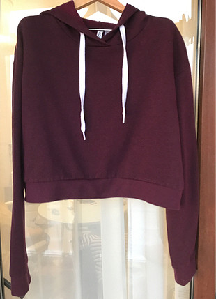 m Beden H&M DİVİDED marka bordo crop sweatshirt.