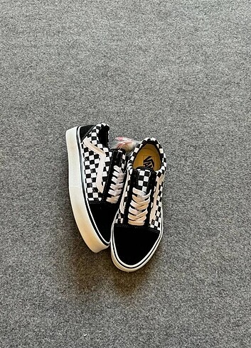 38 Beden siyah Renk İTHAL ORİJİNAL VANS SNEAKER