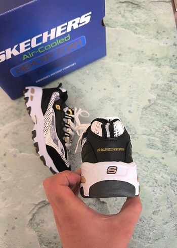 38 Beden Skechers D LİTES