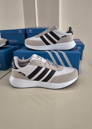 41 Beden Adidas ERKEK GRİ Siyah Spor Ayakkabı