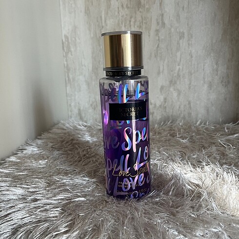 Victoria Secret Vücut spreyi