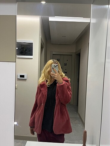 Pembe peluş kürk