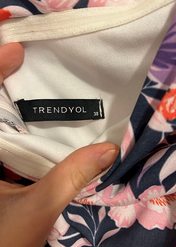 Trendyol & Milla Çiçek Desenli elbise