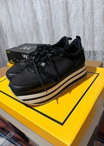 Bershka Siyah Platform Topuklu Kadın Spor Ayakkabı