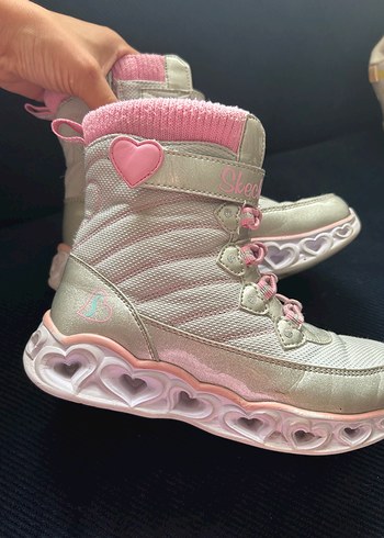 32 Beden Skechers bot Kız Çocuk Pembe Kalp Detaylı Bot