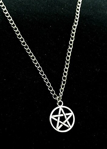 Orta boy pentacle kolye