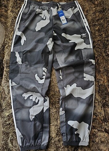 l Beden Adidas Eşofman Alt
