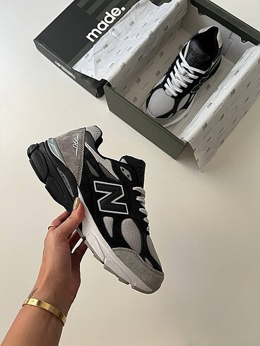 New Balance Black 990V3 
