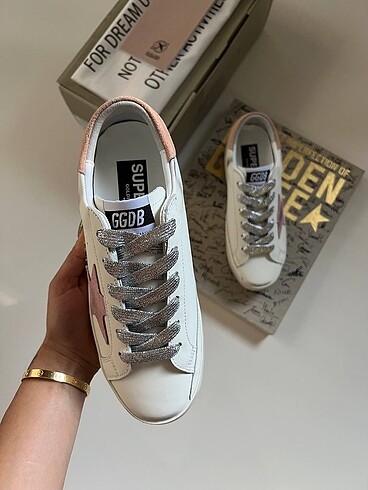 38 Beden beyaz Renk Golden Goose (36-40 Arası Numaralar )