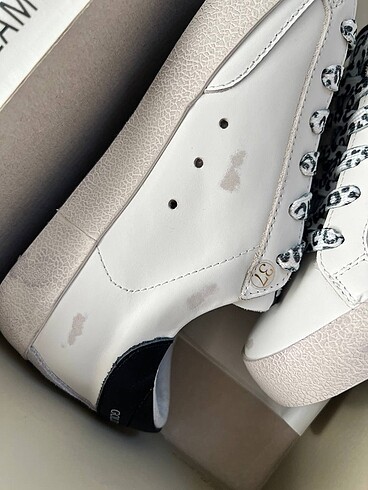 37 Beden beyaz Renk Golden Goose (36-40 Arası Numaralar)