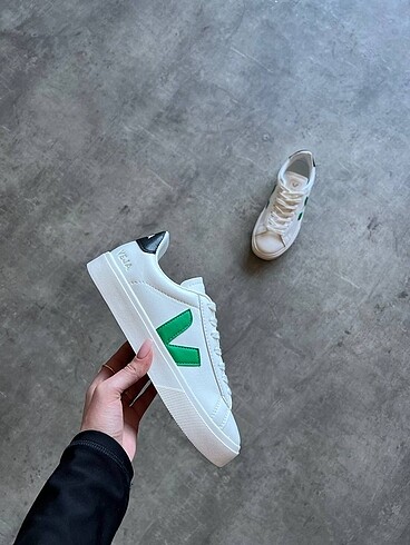 Veja White Black Emeraude (36-45 Arası Numaralar)
