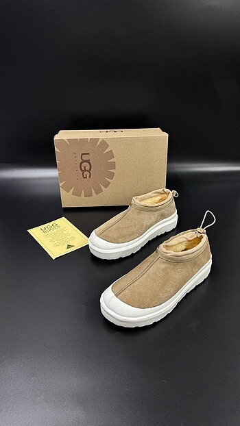 UGG Goldenstar Terlik