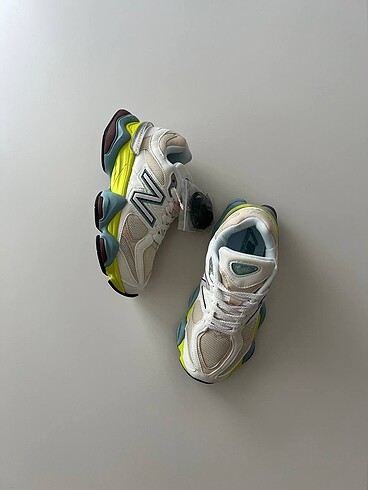 NEW BALANCE 9060 MOONBEAM VINTAGE ROSE