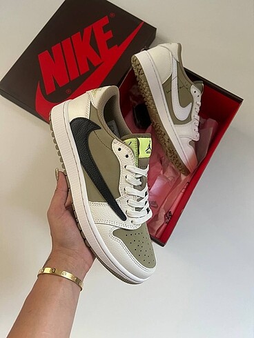 Air Jordan 1 Low x Travis Scott Golf