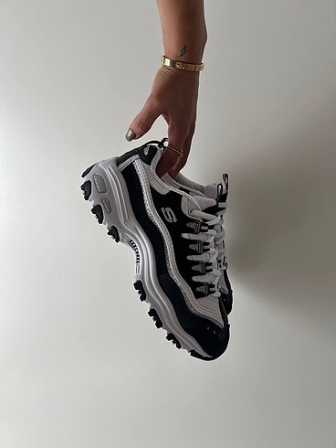 Skechers D'lites Fresh Start Beyaz Siyah Derili Simli