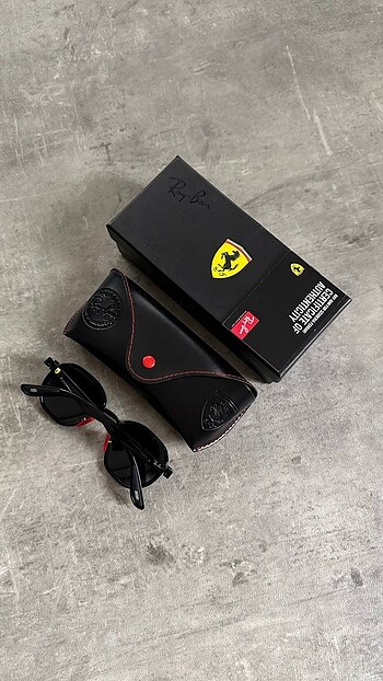 Rayban Ferrari Siyah Cam Siyah Sap - Görsel 2