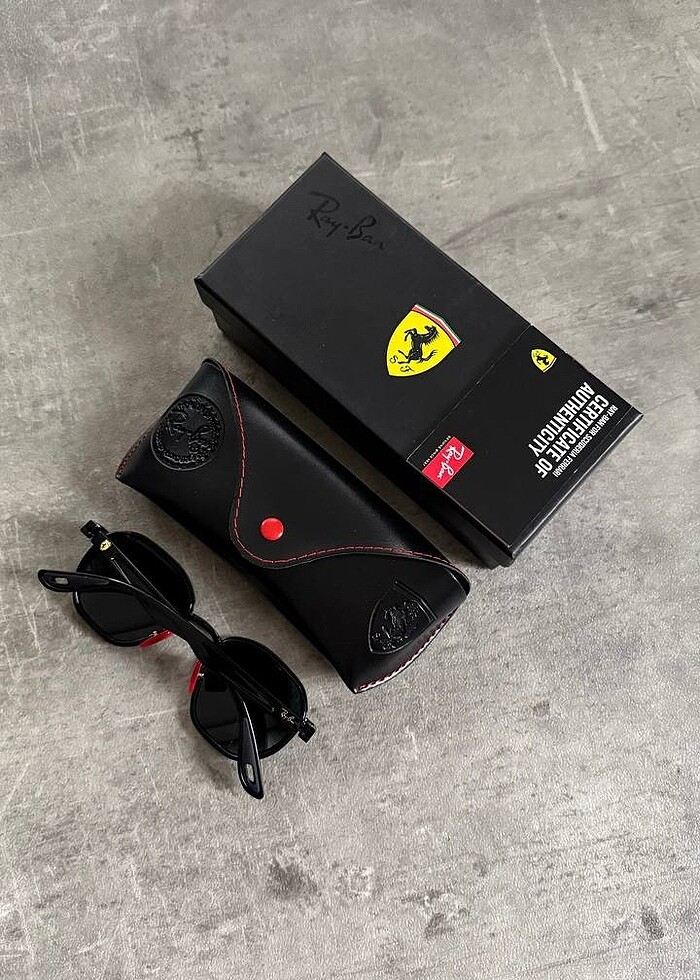 Rayban Ferrari Siyah Cam Siyah Sap - Görsel 2