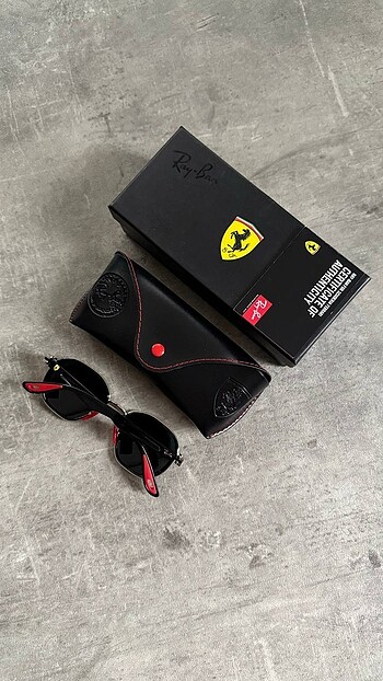 Rayban Ferrari Siyah Cam Kırmızı Sap - Görsel 3