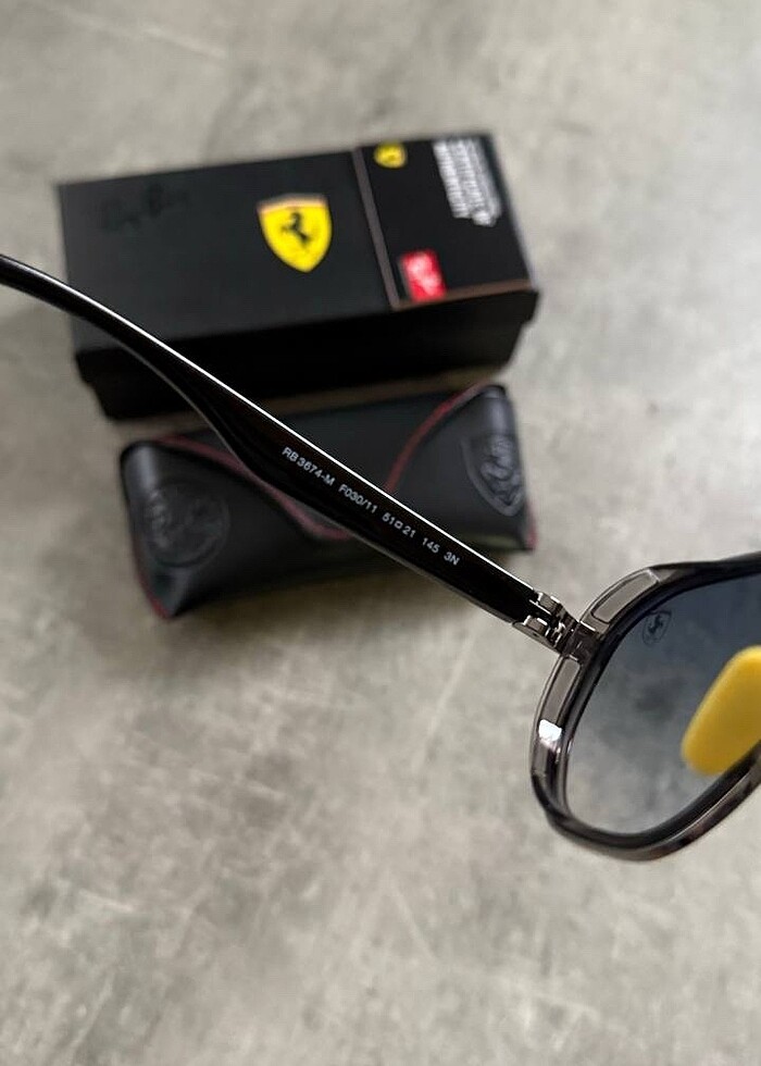 Rayban Ferrari Açık Renk Cam - Görsel 3
