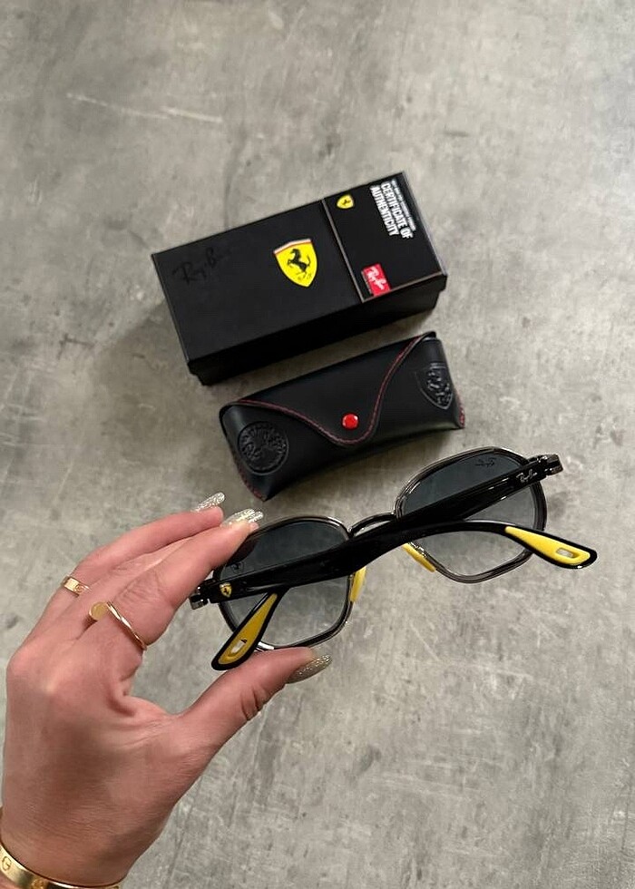 Rayban Ferrari Açık Renk Cam - Görsel 2