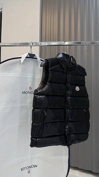 Moncler m