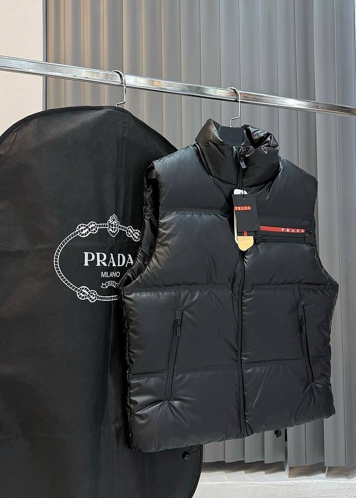 Prada yelek - Görsel 2