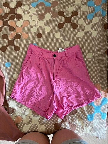 Pembe şort