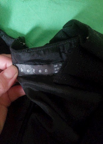 Siyah V Yakalı Drapeli Midi Elbise - Görsel 4