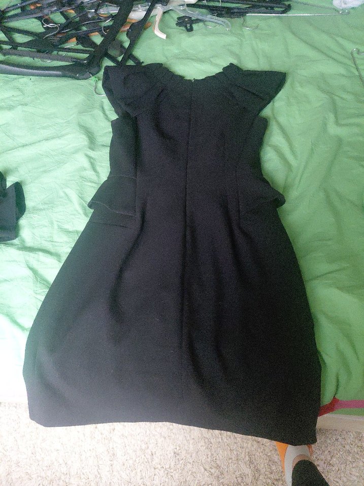 Siyah V Yakalı Drapeli Midi Elbise - Görsel 3