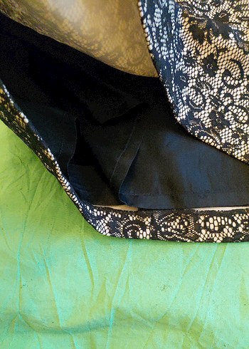 Dantel İşlemeli Siyah Midi Etek - Görsel 3