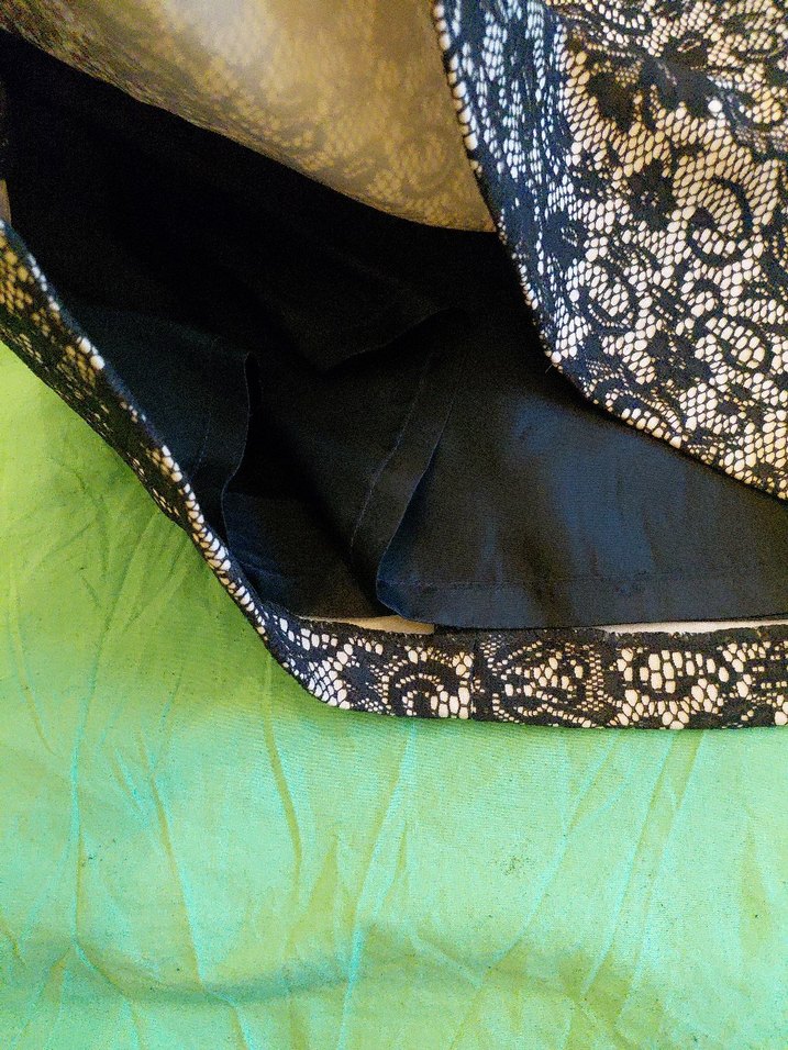 Dantel İşlemeli Siyah Midi Etek - Görsel 3