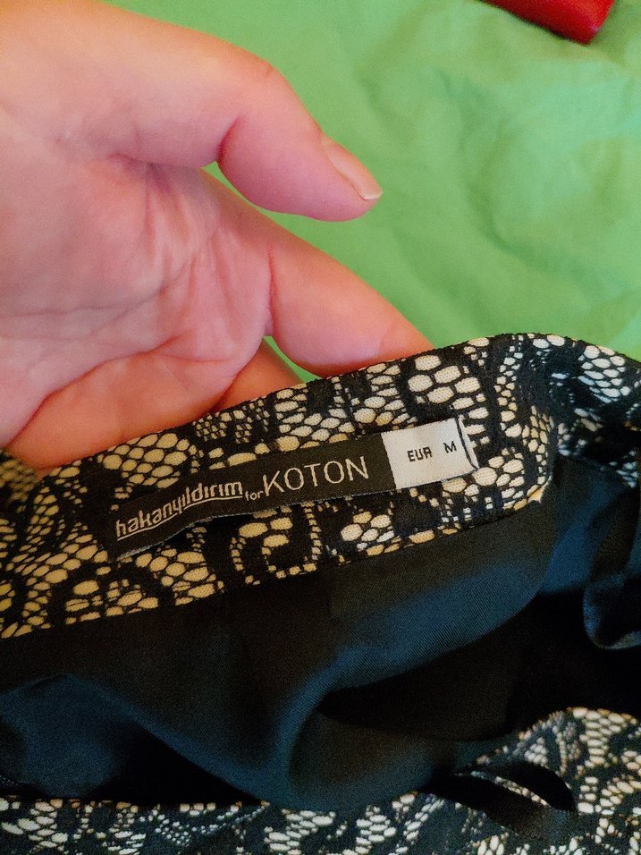 Dantel İşlemeli Siyah Midi Etek - Görsel 5